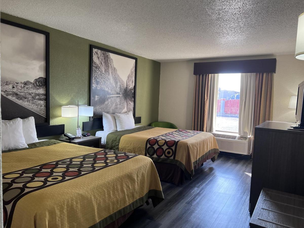 Motel Super 8 By Wyndham Ft Stockton 2*